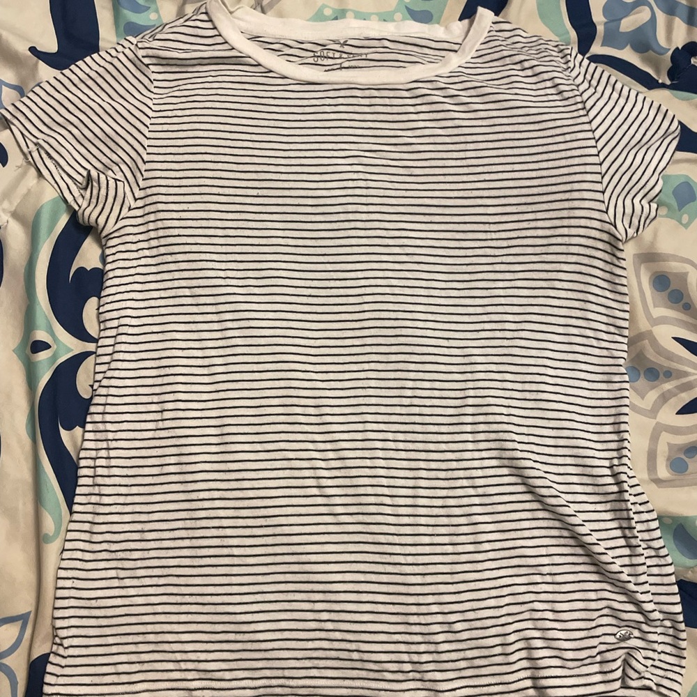 this shirt is very Flowey and flexible. Lovely feeling!